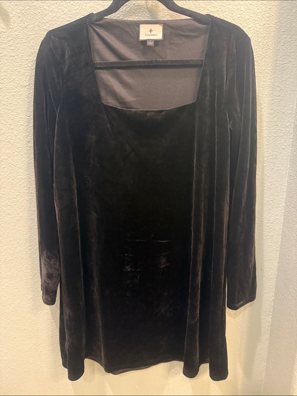 Tuckernuck Black Velvet Long Sleeve Dress Large